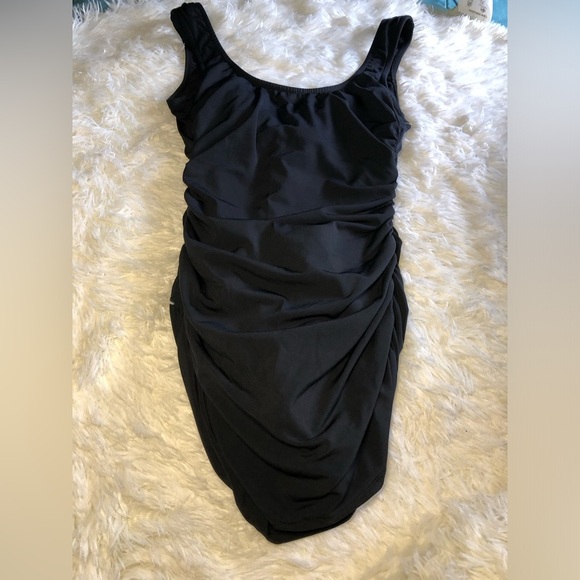 VENUS Black One Piece gathered Sleek Design size 6 NWOT - Picture 15 of 16